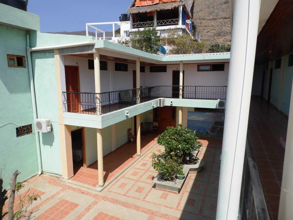 Hostal Dumbira Taganga Exterior photo