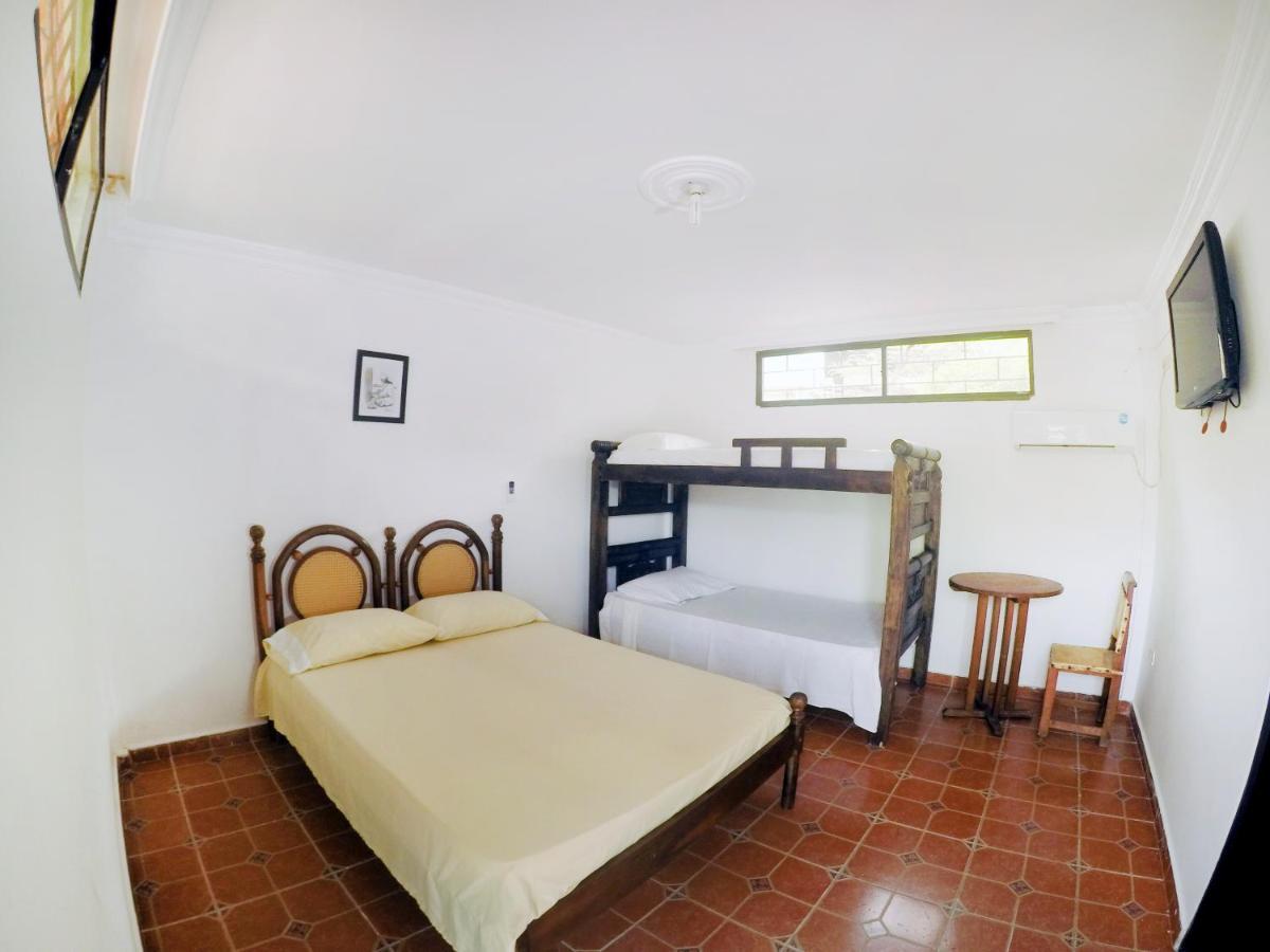 Hostal Dumbira Taganga Exterior photo