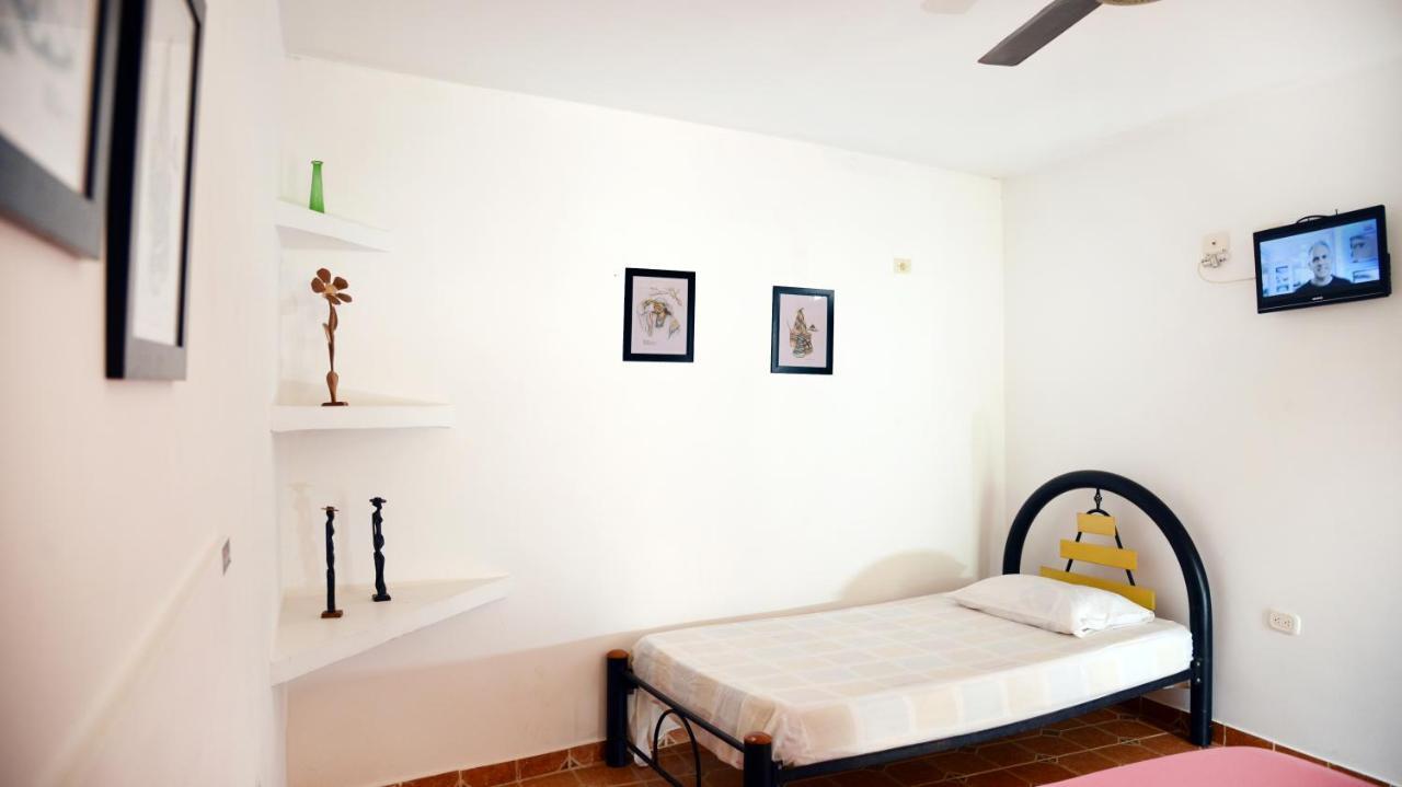 Hostal Dumbira Taganga Exterior photo